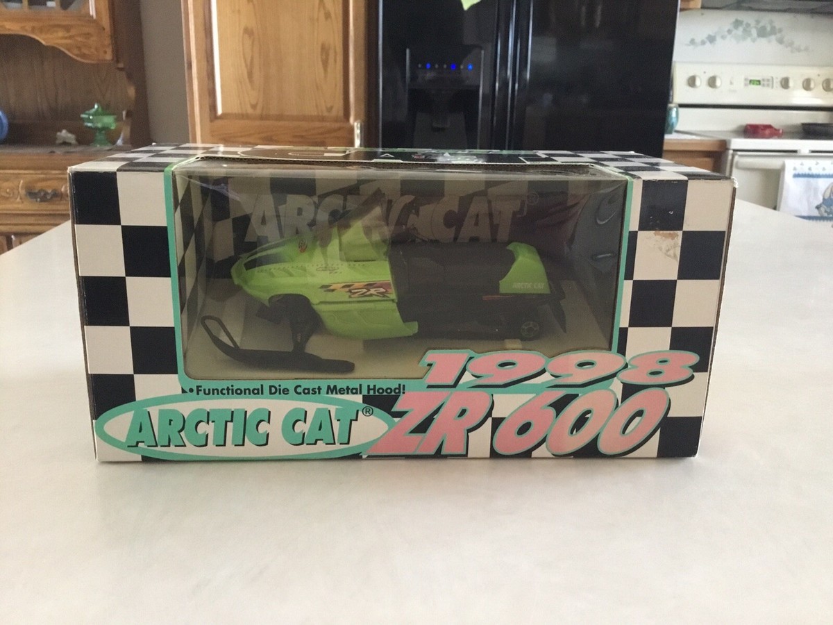 ラビッツ Titan by Arctic Zone™ | 9 Can Zipperless Soft Cooler