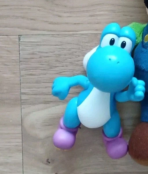 Super Mario 30th Anniversary Badges Set Plus Remote Control Car + Figures Rare - Image 4 of 4