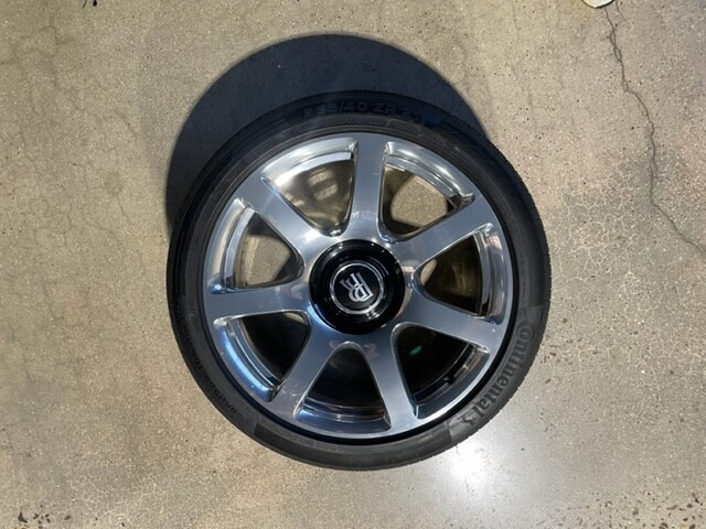 2018 Rolls Royce OEM 21" wheels with Continental tires