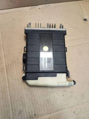 AUDI 80 89, 89Q, 8A, B3 Motorsteuergerät ECU 0261200220 893907404 1.80 34893558