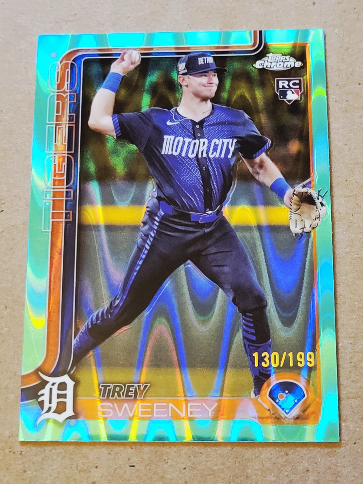 2025 Topps Chrome Trey Sweeney /199 #6 Aqua RayWave Refractor Detroit Tigers RC