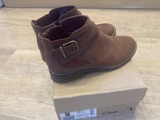 Image of Clarks Camzin Hale Mahogany Leather Ankle Boots Size 4.5 D New