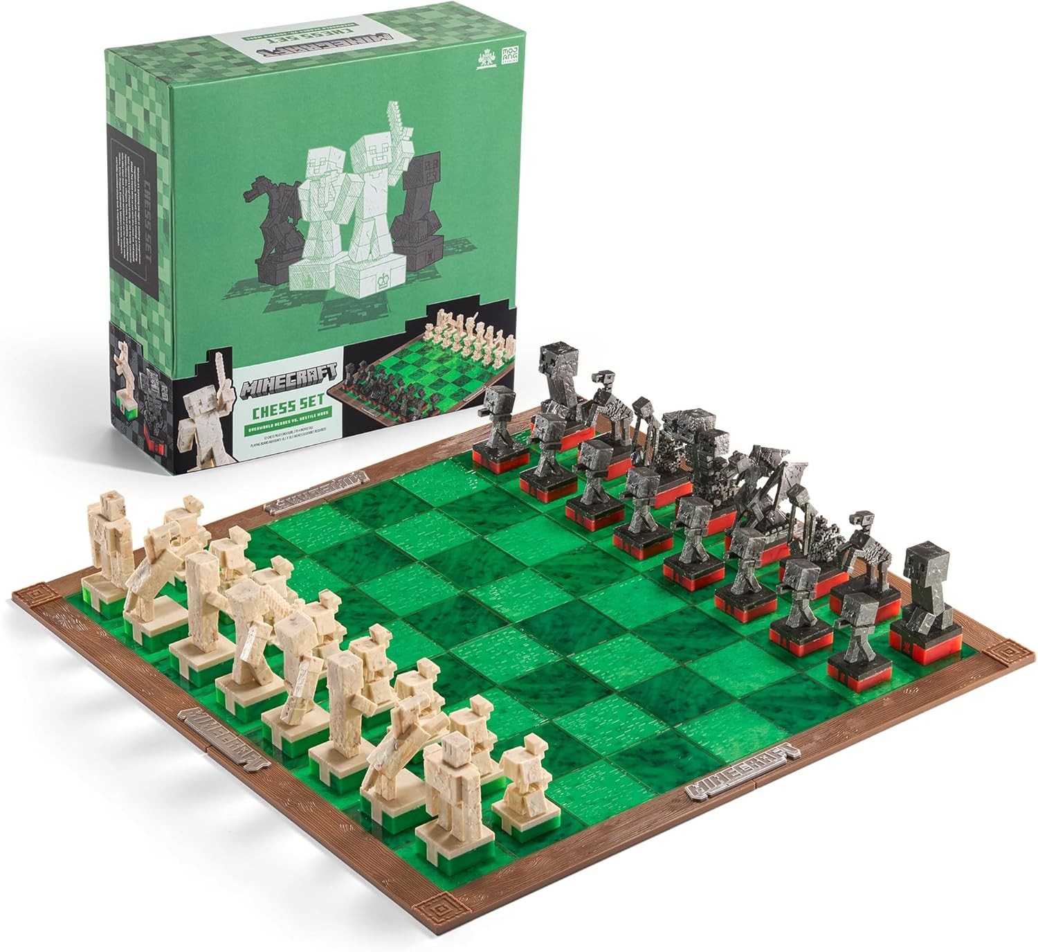 The Noble Collection Chess Set 