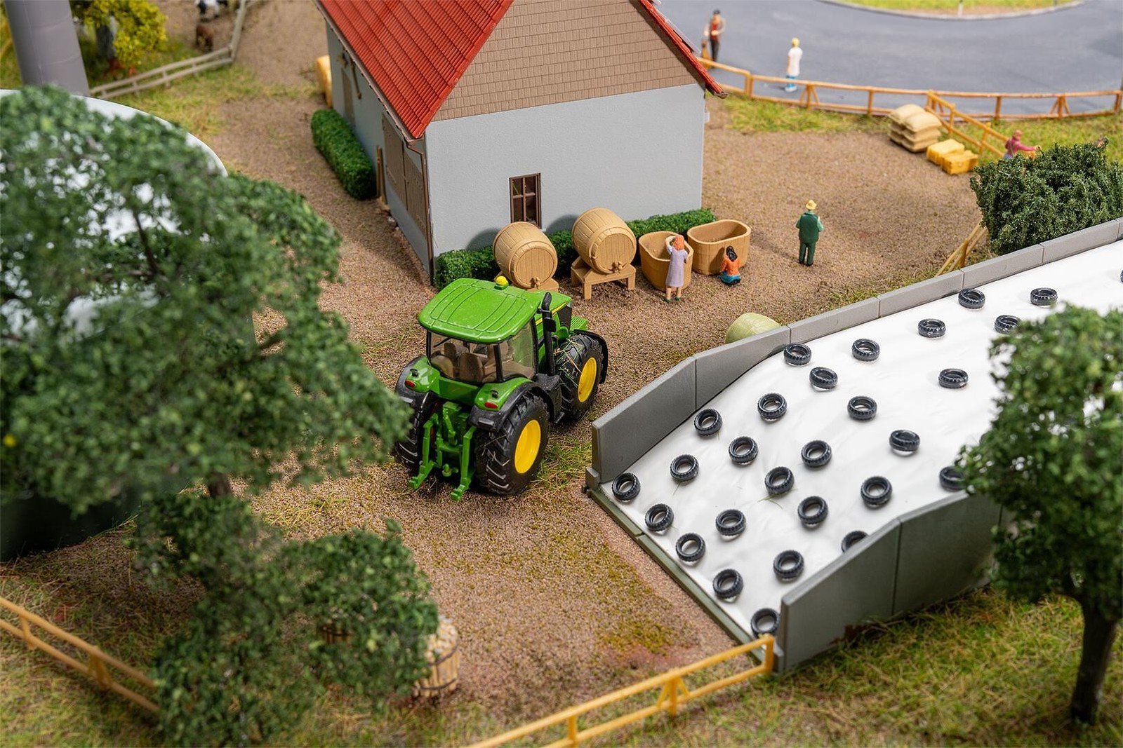 Maquette Faller 190037 bâtiment agricole miniature HO décor train