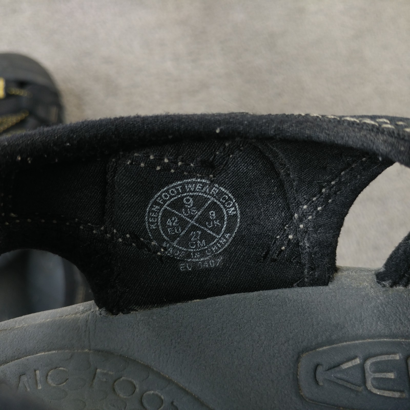 Sandali Keen Newport H2 uomo taglia 9 scarpe impermeabili slingback escursionismo nero