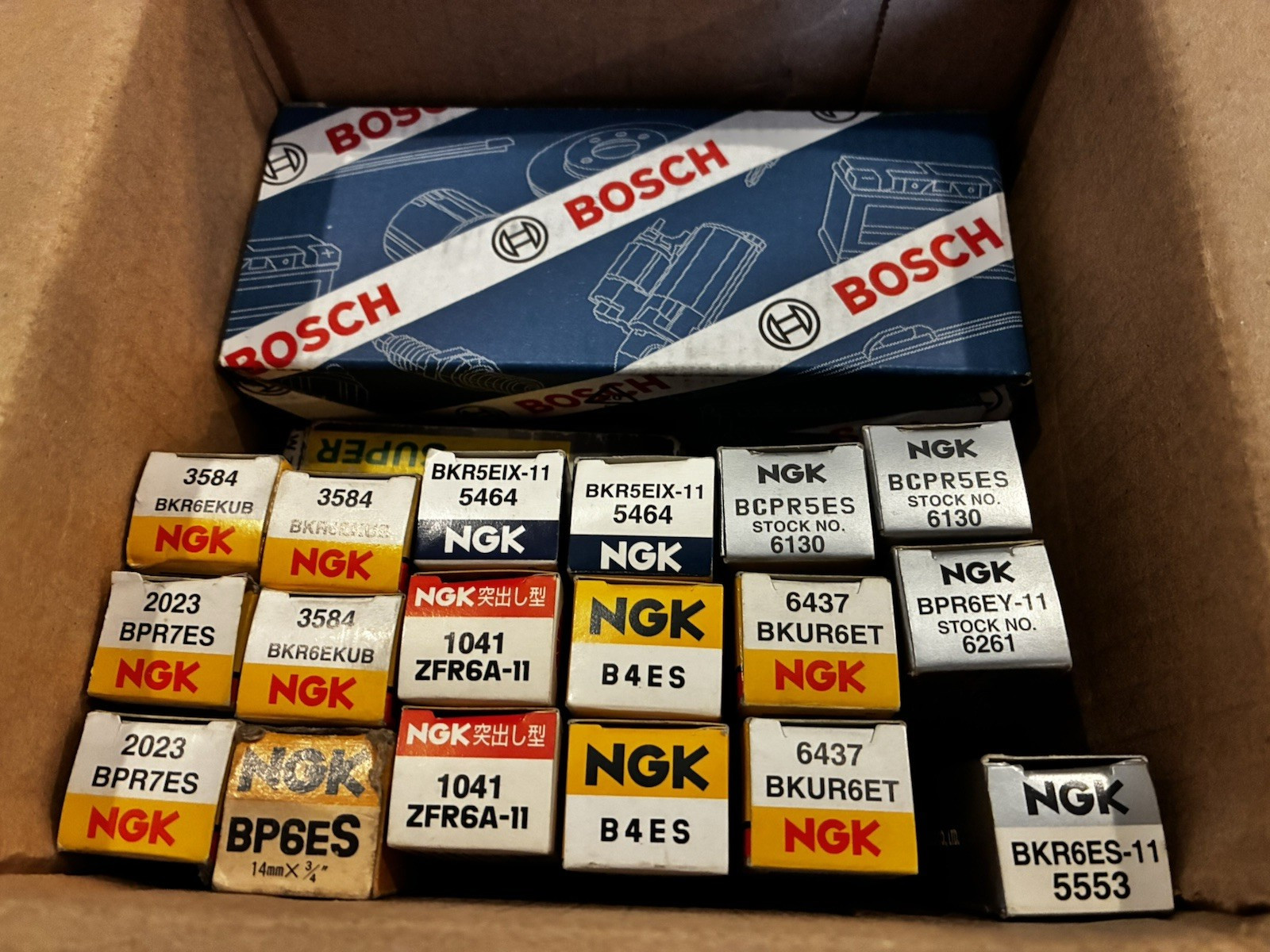 20 piece Assortment of NGK Spark Plugs Mostly Qty. 2  Made in Japan 2 W7DTC