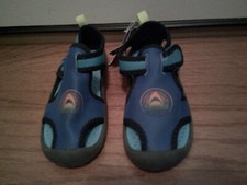 Oshkosh Boys Water Shoes Sandals 12  NWT