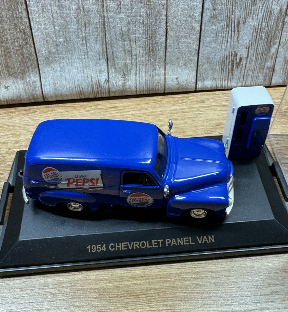 Picture 2 of 4