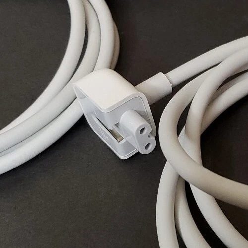 Lote de 4 cables de alimentación de CA originales Apple LS-7A 2.5A 125V 3 clavijas E344534 Foto 3 de 4