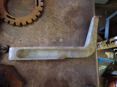 CINCINNATI #2 CUTTER GRINDER TOOTH REST