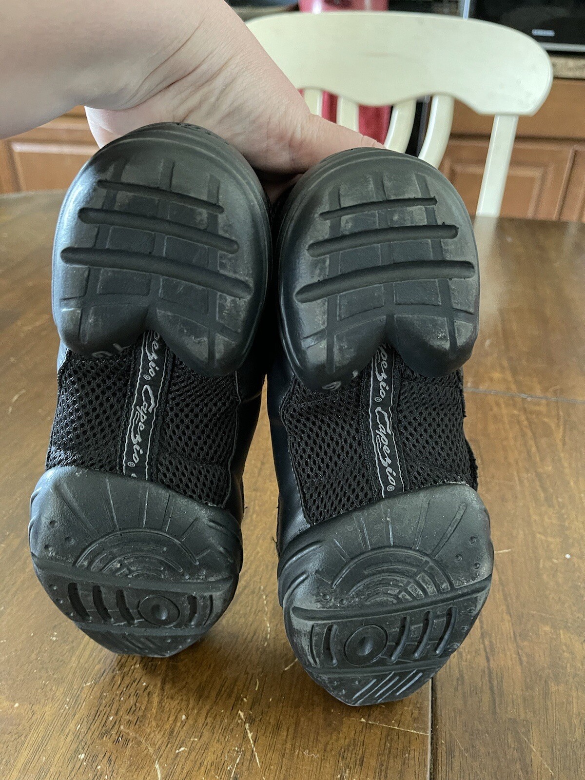 Capezio Black Dance Jazz Sneaker Tennis Shoe Youth Size 6 EUC