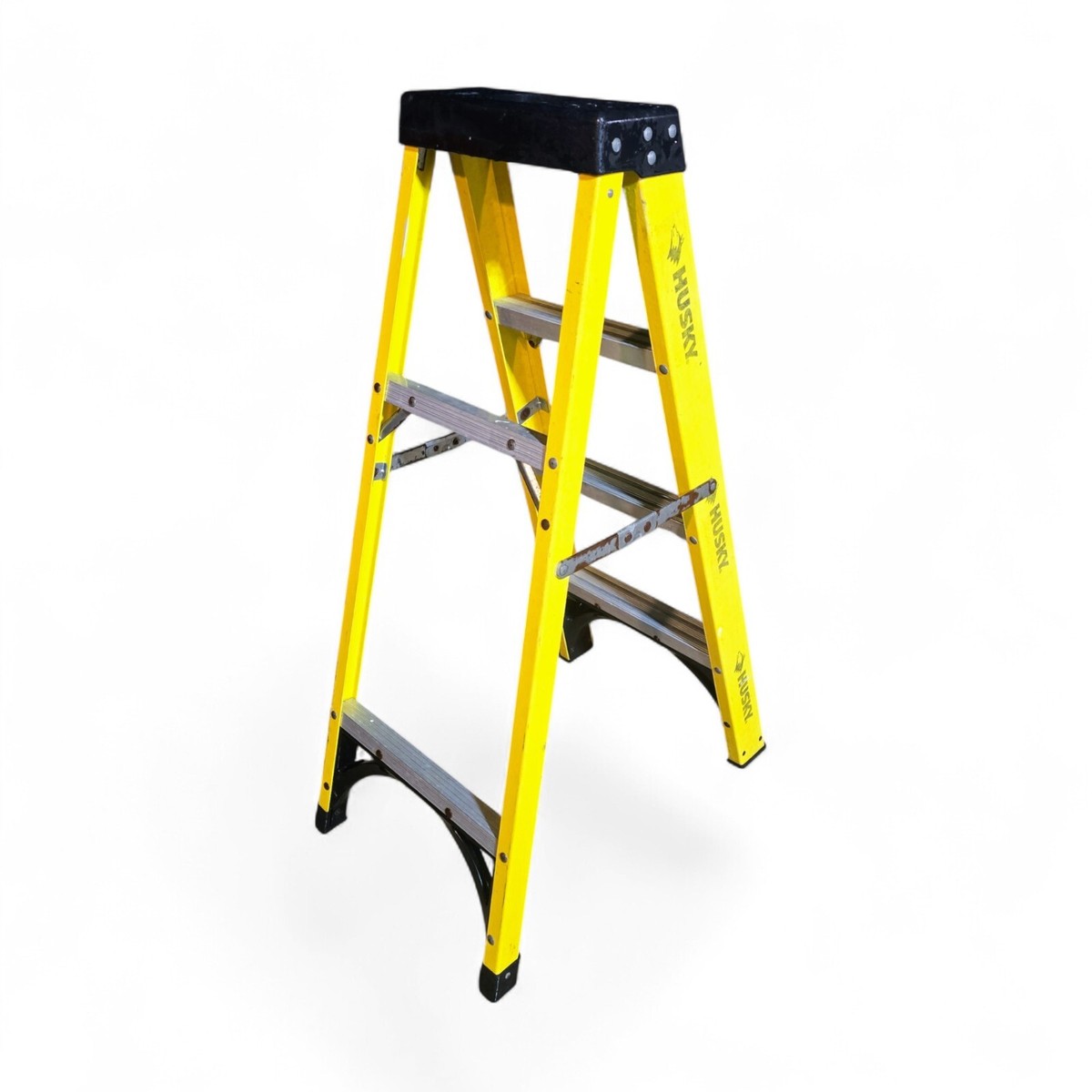 4 ft Husky Type IA Fiberglass Step Ladder 300Lbs Extra Heavy Duty