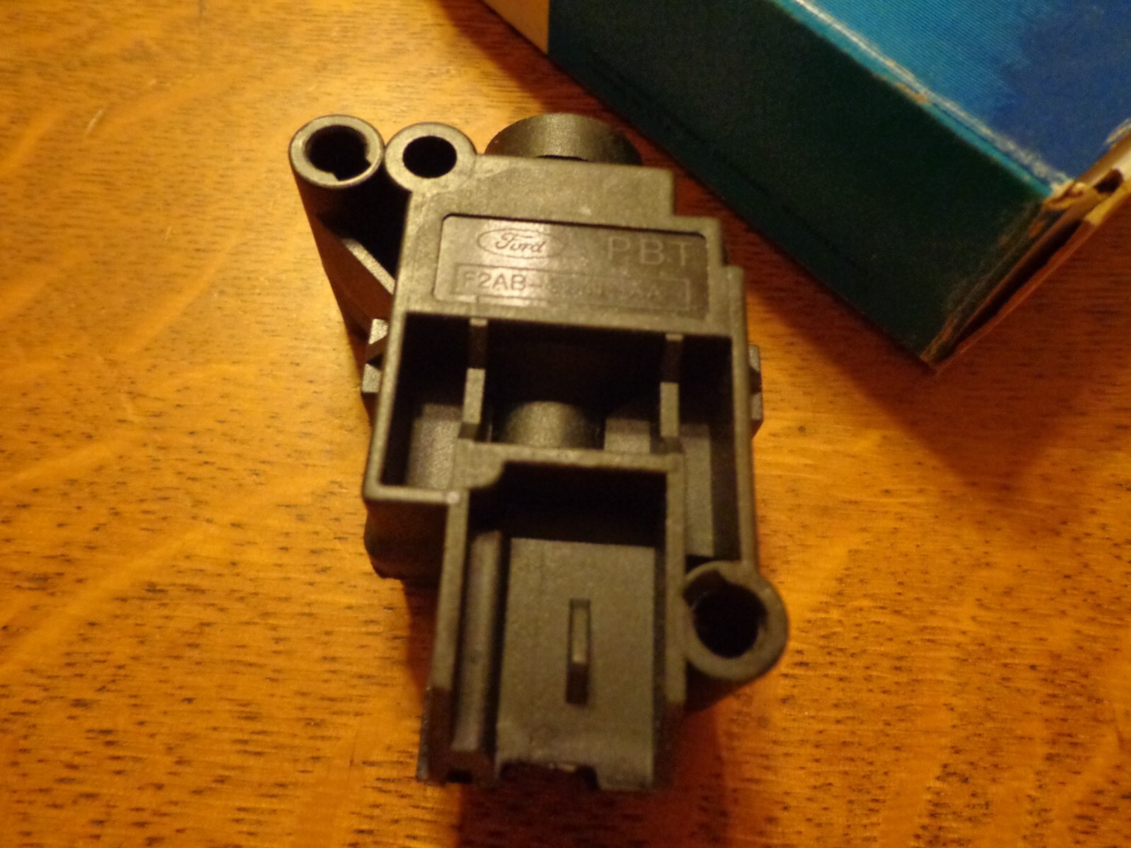 9095 Ford Mustang NOS inertia fuel shut off switch Tbird F150 Bronco