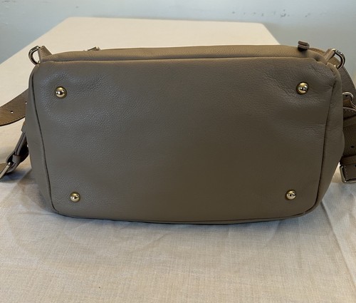 Mina Baie Los Angeles Full Vegan Kinney Backpack Diaper Bag W/Shoulder Strap - Picture 4 of 7