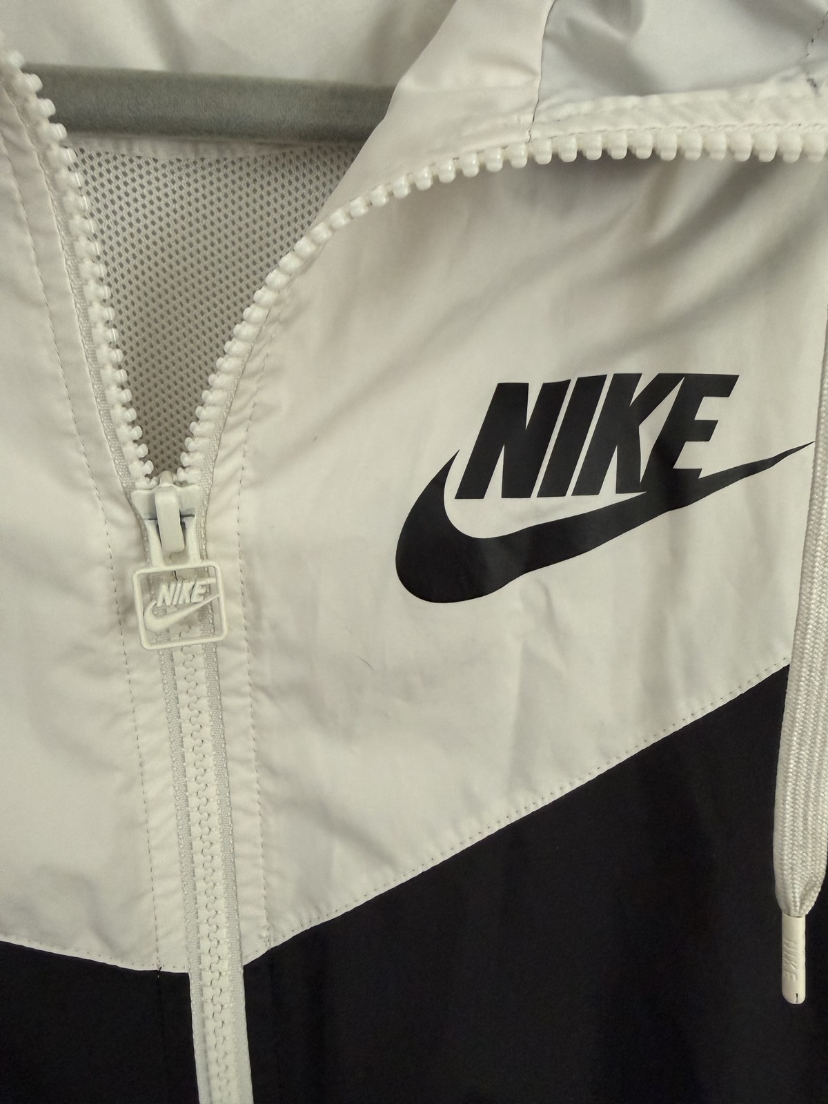 Nike Windrunner Jacket - image 3