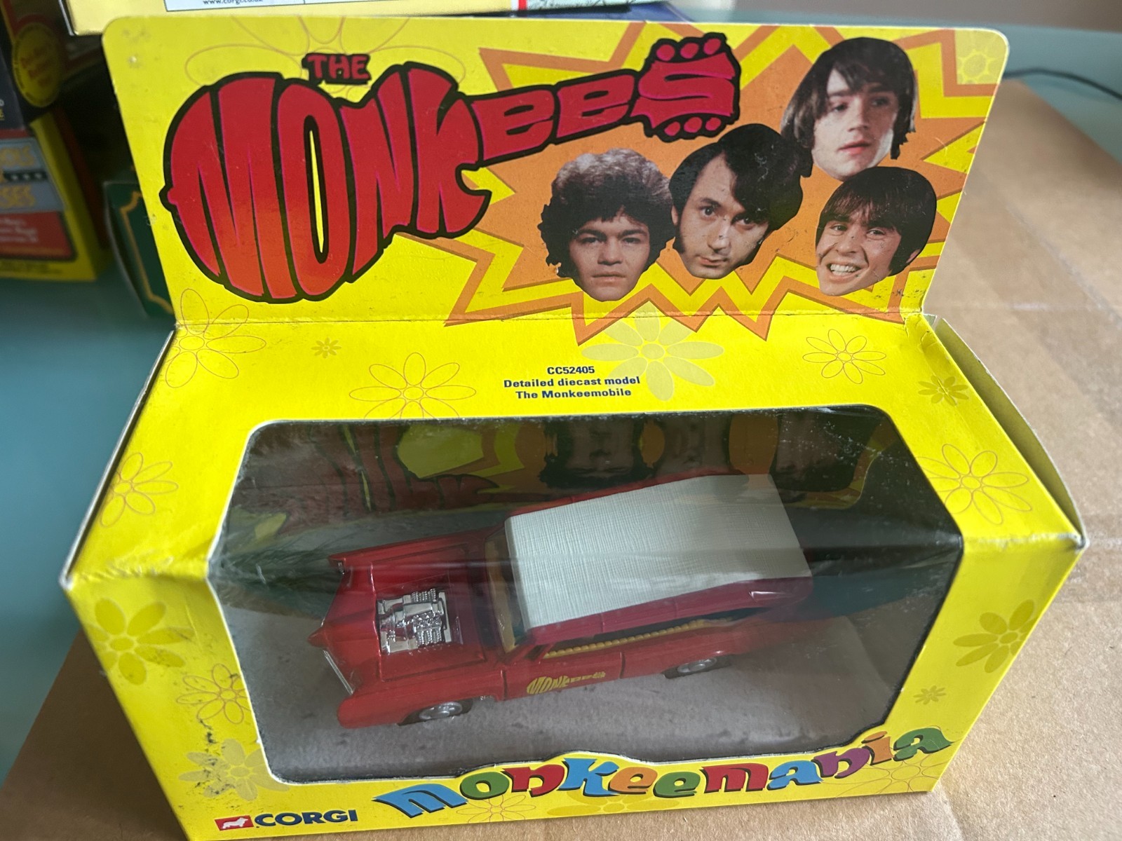ミニカー CORGI The Monkees MONKEEMOBILE Corgi CC52405, The Monkeemobile - Free Price Guide & Review