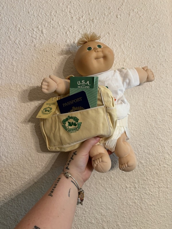 VINTAGE 1985 baby Cabbage Patch Kids Soft Body Doll w/ Outfit, Passport, 