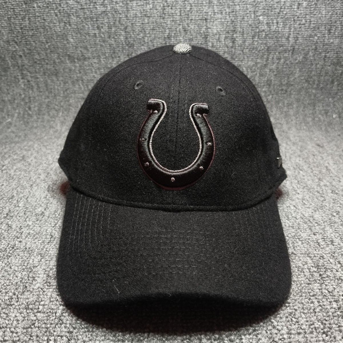 New Era Indianapolis Colts NFL Black Hat Cap Curved Brim Herringbone