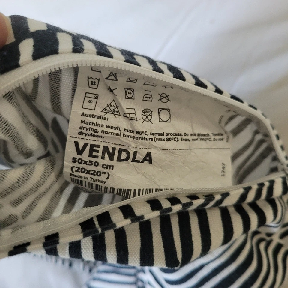 Fundas de almohada Ikea Vendla a rayas blancas y negras 20x20 Foto 4 de 4