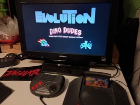 Atari Jaguar Console Lot, 2x Controllers, and Games, including Alien vs Predator