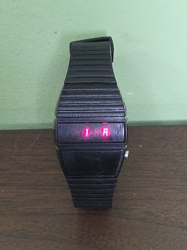 VINTAGE TEXAS INSTRUMENTS LED WATCH | eBay
