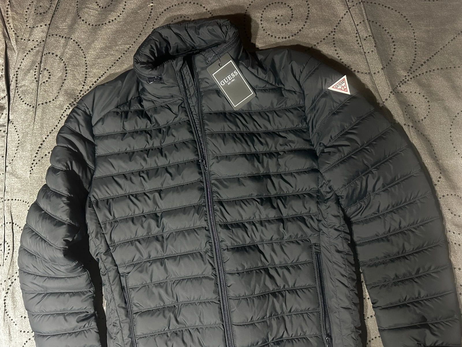 GUESS QUILTED PACKABLE BLACK LIGHT PUFFER HOODIE JACKET SIZE M MEN NWT $150.00