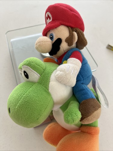Super Mario Green Yoshi TM 2012 Nintendo Goldie 8'' inch Plush Stuffed Doll Toy