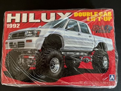 Aoshima HILUX DOUBLE CAB LIFT-UP TRUCK 1/24 MODEL KIT 1992. New Open Box