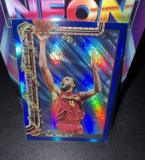 Topps Holiday 2025-26 Evan Mobley #H65 Cleveland Cavaliers Blue Parallel