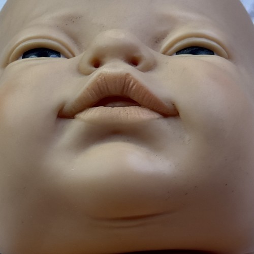 VTG Berjusa Newborn Girl Baby Doll Lifelike Blue Eyes 16" Anatomically Correct - Picture 22 of 23