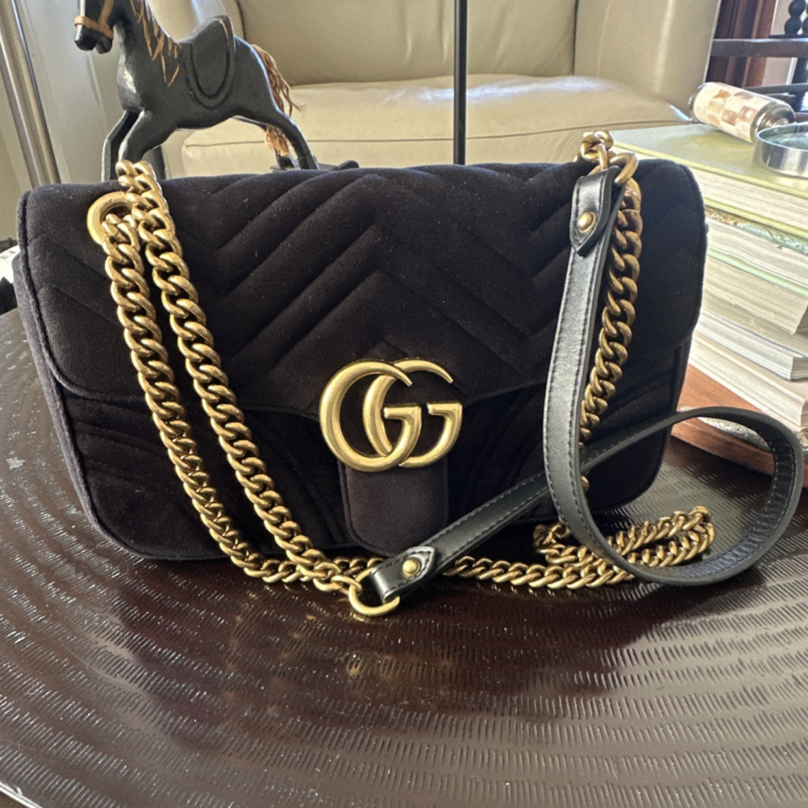 Gucci GG Marmont Black Quilted Chevron Shoulder Bag Gold Chain Heart Red Interi…