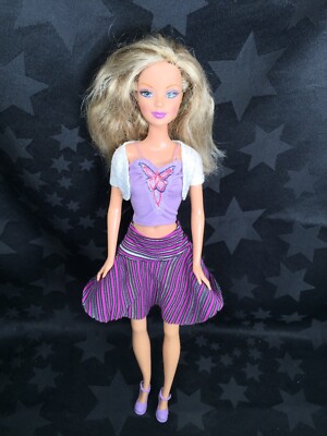 FASHION FEVER 2005 MAKEUP CHIC BARBIE J4182