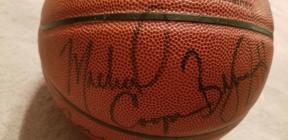 Magic Johnson Scott Wilkes Multi Autograph Basketball Lakers 6 Sigs JSA DD60674 - Image 4 of 4