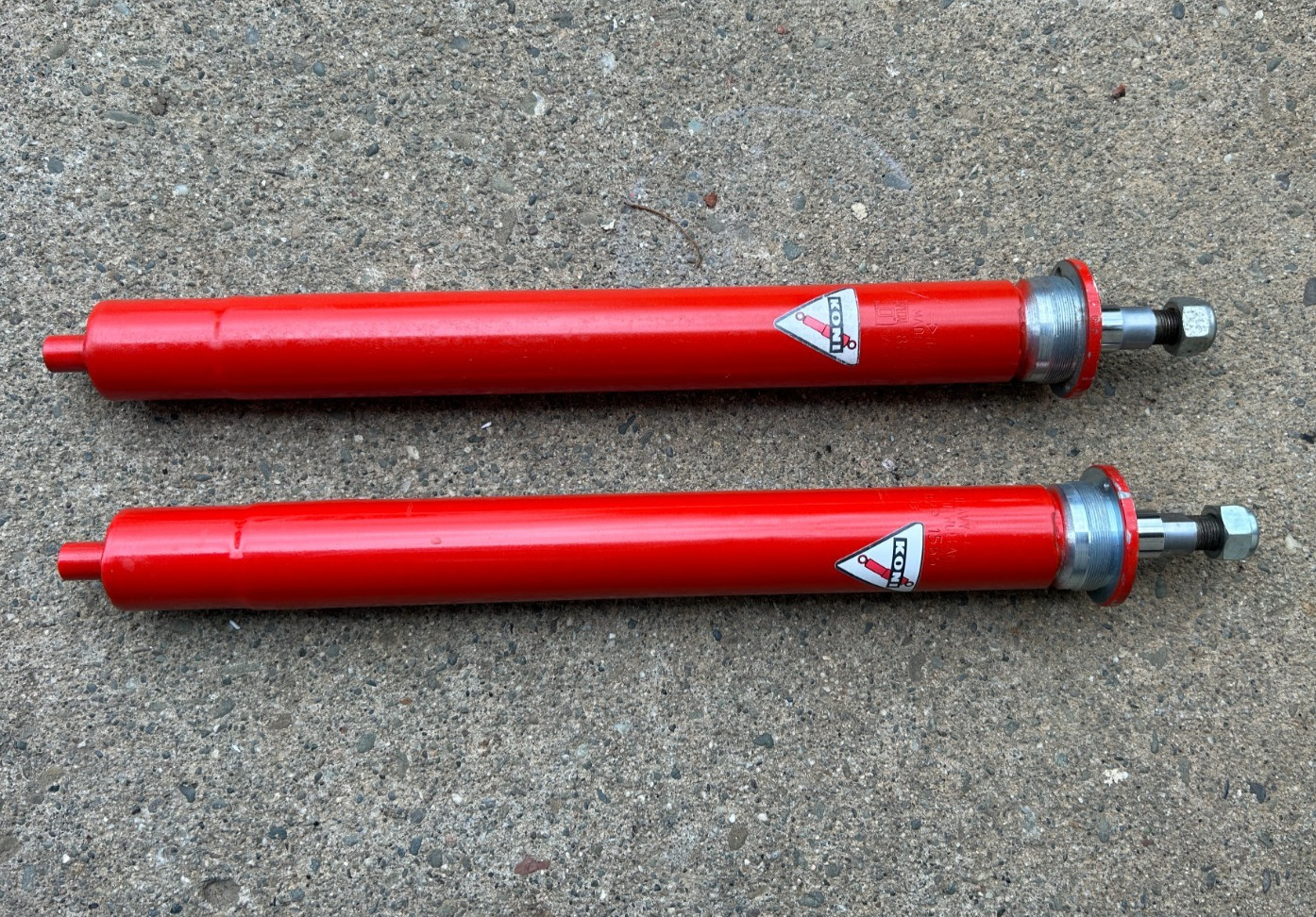 NOS Koni Red Strut Inserts Ford/Lotus Cortina Mk2 Series 1 GT w Roller Top Mount
