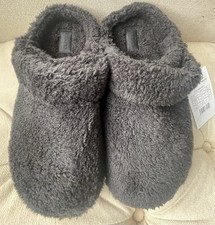 Crocs Classic Cozzzy Slipper Black M10/W12. NWT