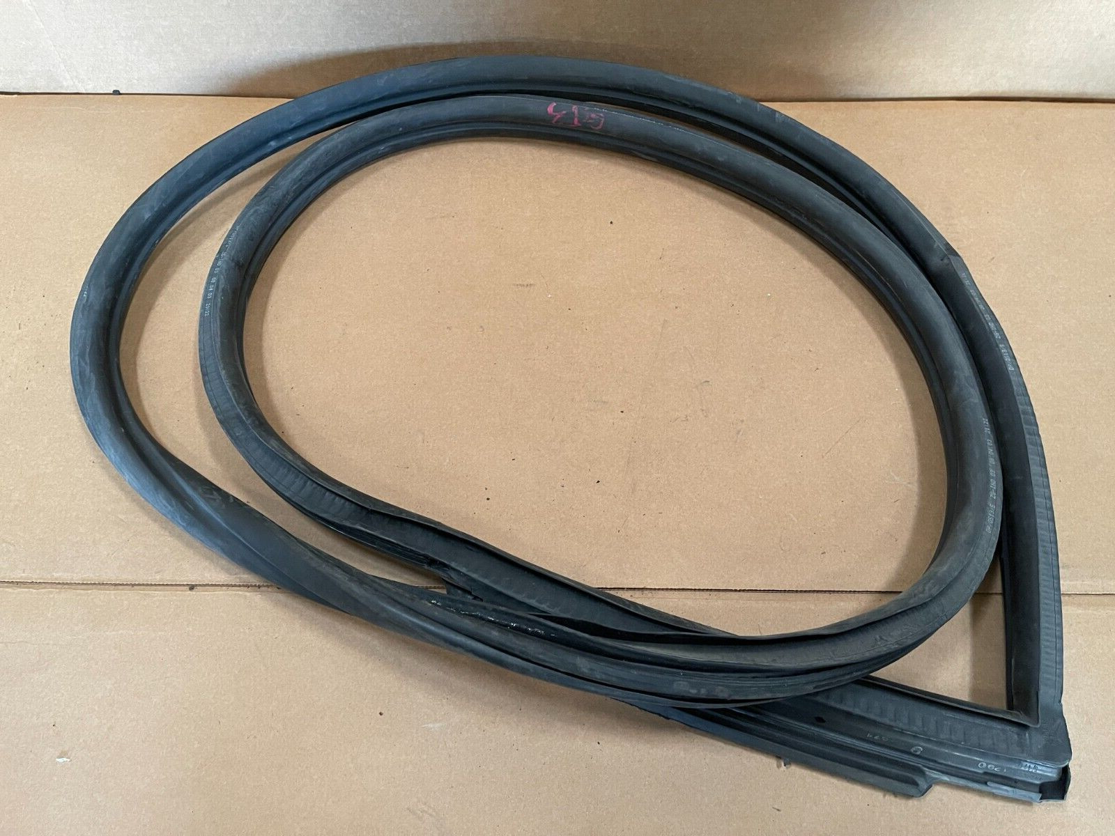 Porsche 911 GT3 1998-2004 Left Weatherstrip