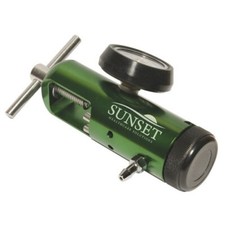 Sunset Medical Oxygen Regulator, 0 - 15 LPM, Model CGA-870 for Tank Barb Outlet
