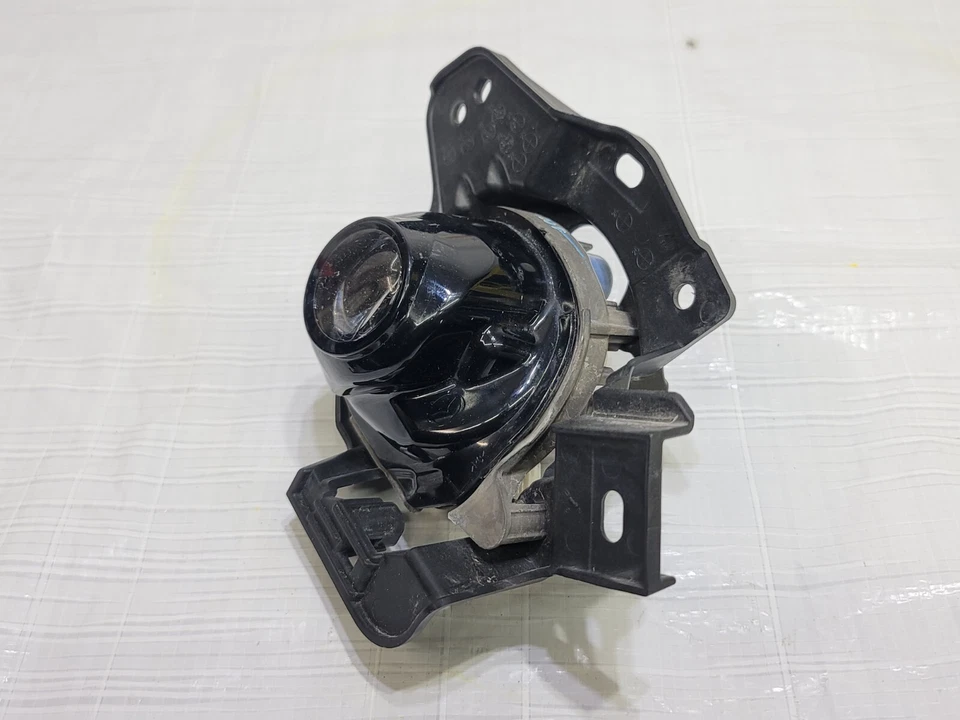 2018-2021 Mazda CX-3 CX3 Fog Light Lamp Front Left Driver OEM D24H-51694 - Image 4 of 4