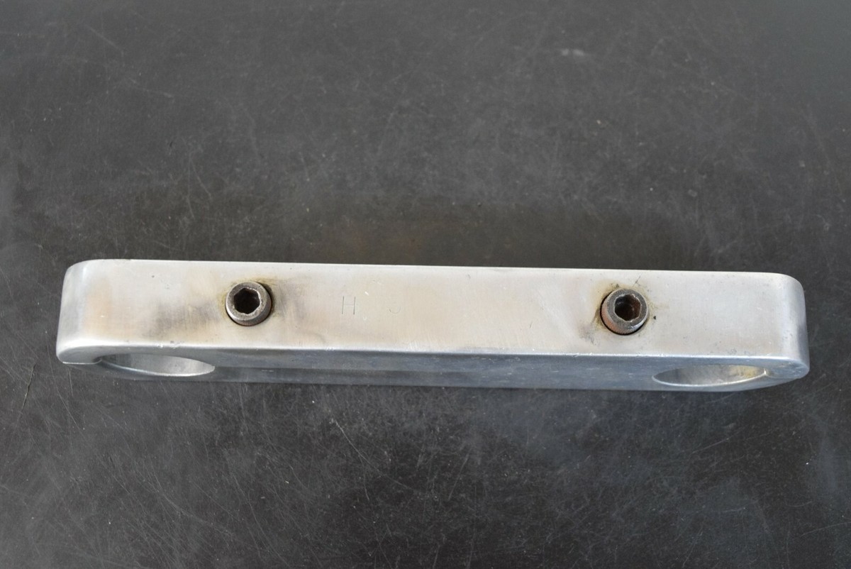 HONDA CB350 CB 350 FRONT SHOCK ABSORBER LOWER FORK TUBE BRACE