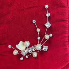 Silver tone Pearl And Rhinestone Bridal Hair Accessory New