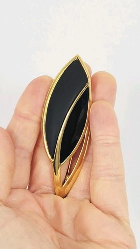 Trifari Pin Brooch Vintage Jewelry Matte Shiny Black Gold Leaf Kunio Matsumoto