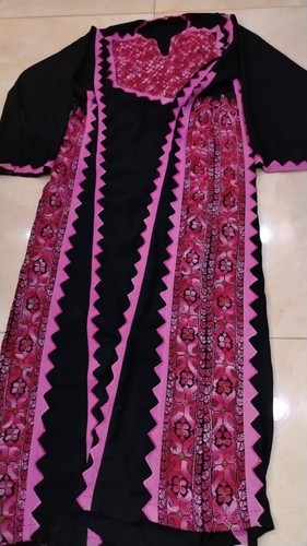 Vintage Palestinian Pink Embroidered Thobe Black Dress  140 cm