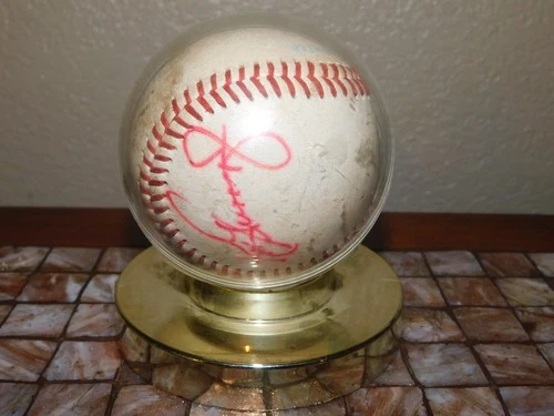 KEN GRIFFEY JR AUTOGRAPHED BASEBALL