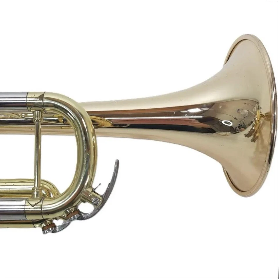 YAMAHA YTR-4325G Trumpet Gold Used with Hard Case Mouthpieces - Image 4 of 4