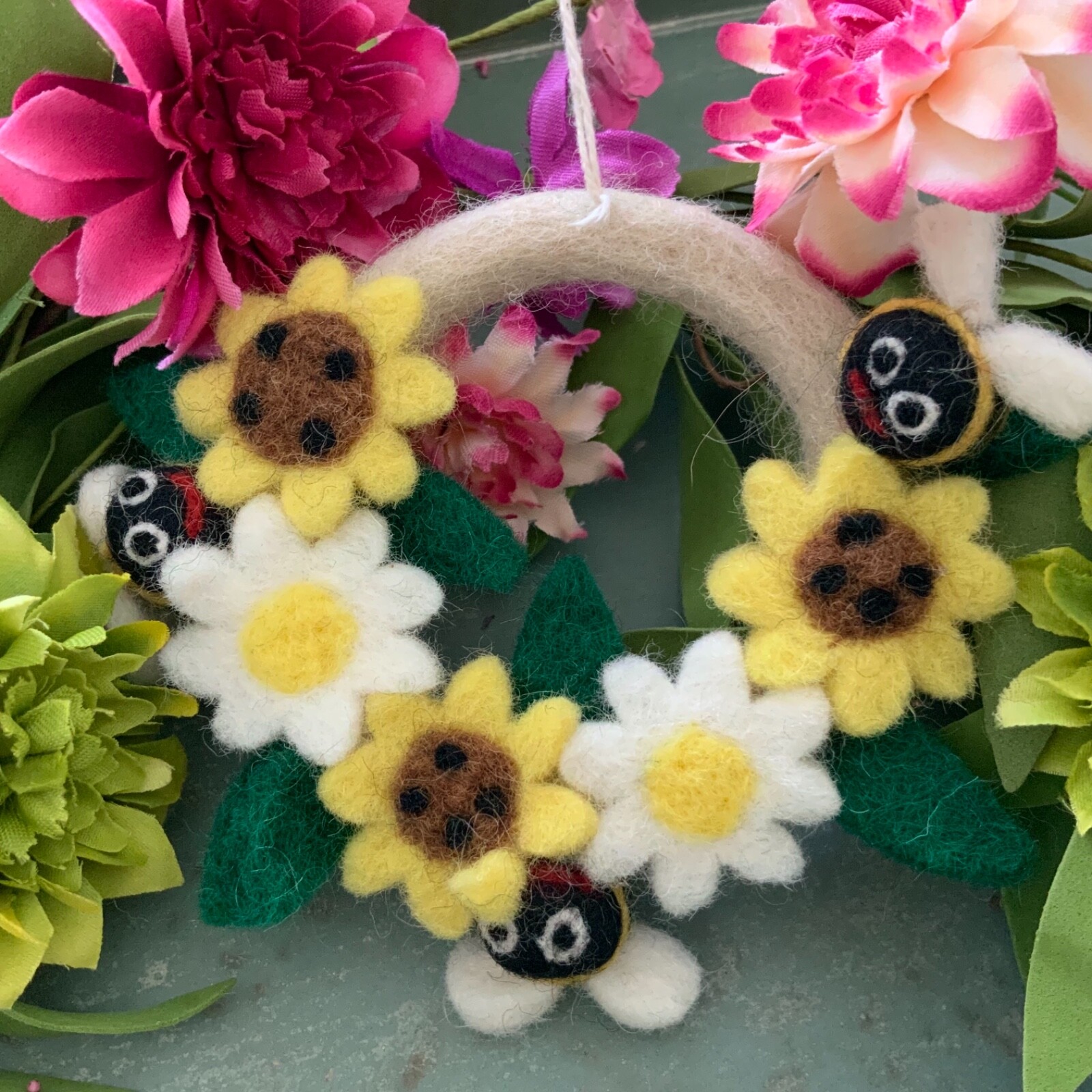Fairtrade 13cm Felt Bumble Bee Sunflower Hanging Easter Decoration Wreath Daisy