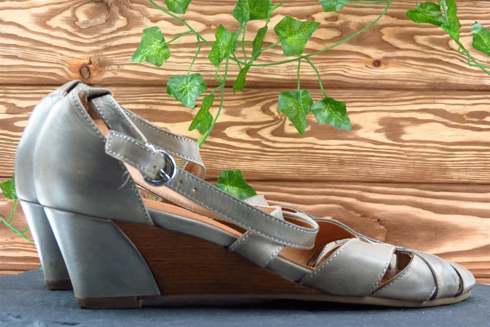 Biala Size 40 M Brown Strappy Leather Women Sandal Shoes - Image 4 of 4