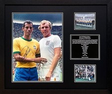 FRAMED CARLOS ALBERTO SIGNED BRAZIL v ENGLAND 1970 WORLD CUP FINALS PHOTO PROOF
