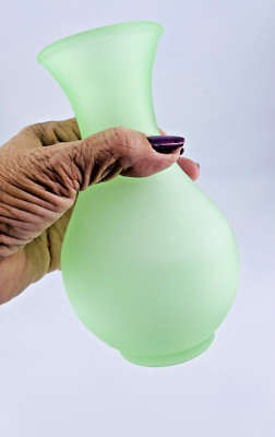 VTG Viking Glass Art Deco Satin Green Frosted 6'' Tall Flower Vase USA
