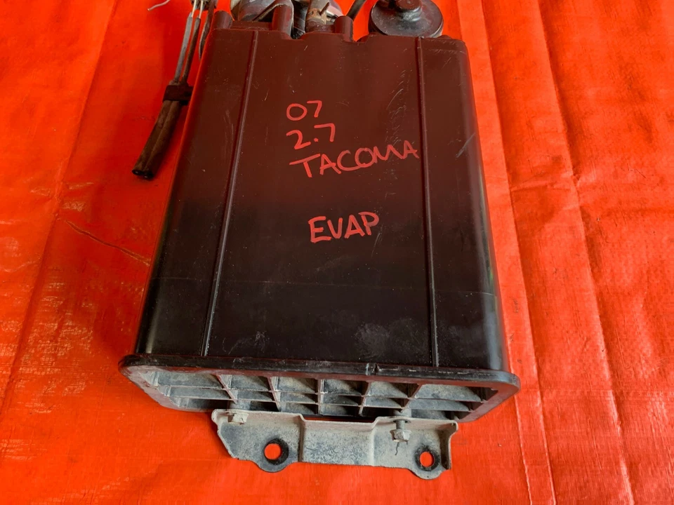 Toyota Tacoma 2007 07 OEM BASE 2,7 L - MÓDULO DE CONTROL DE BOMBA ABS MONTAJE DE UNIDAD 4X2  Foto 4 de 4