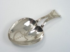 ANTIQUE GEORGIAN SOLID STERLING SILVER HEART SHAPED TEA CADDY SPOON